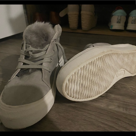 MIA Sneakers - Picture 2 of 2